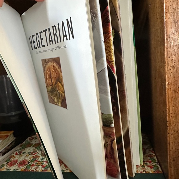 4 Vegetarian Cookbooks - Picture 9 of 9